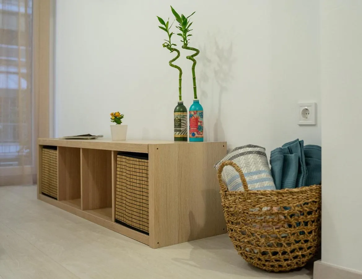 1Bd - Deer Traveler Central Apt 塞萨洛尼基 0*,